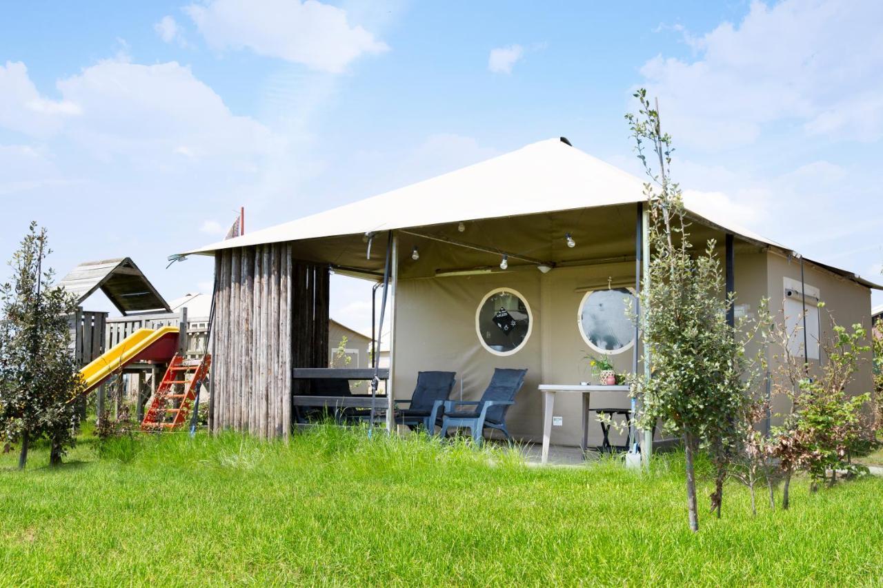 Boerderij Camping Nixhoeve Genderen Buitenkant foto