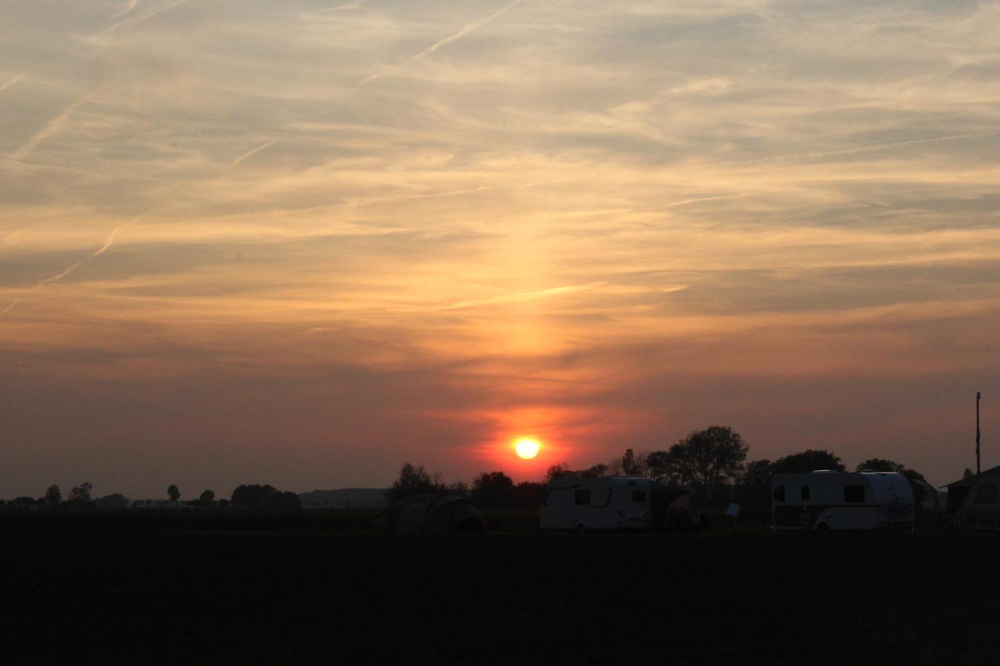 Boerderij Camping Nixhoeve Genderen Buitenkant foto